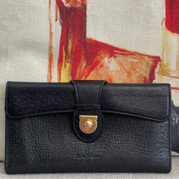 ⭐️COA⭐️SALVATORE FERRAGAMO PURSE GANCINI LEATHER BLACK UNISEX⭐️💯Authentic - Picture 1 of 15